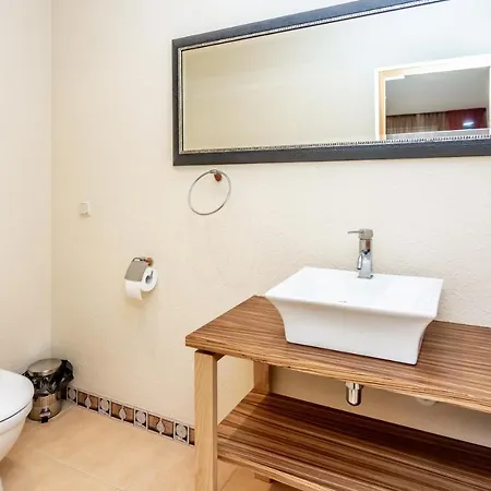Elizabetes Superapartment Near Old דירה *